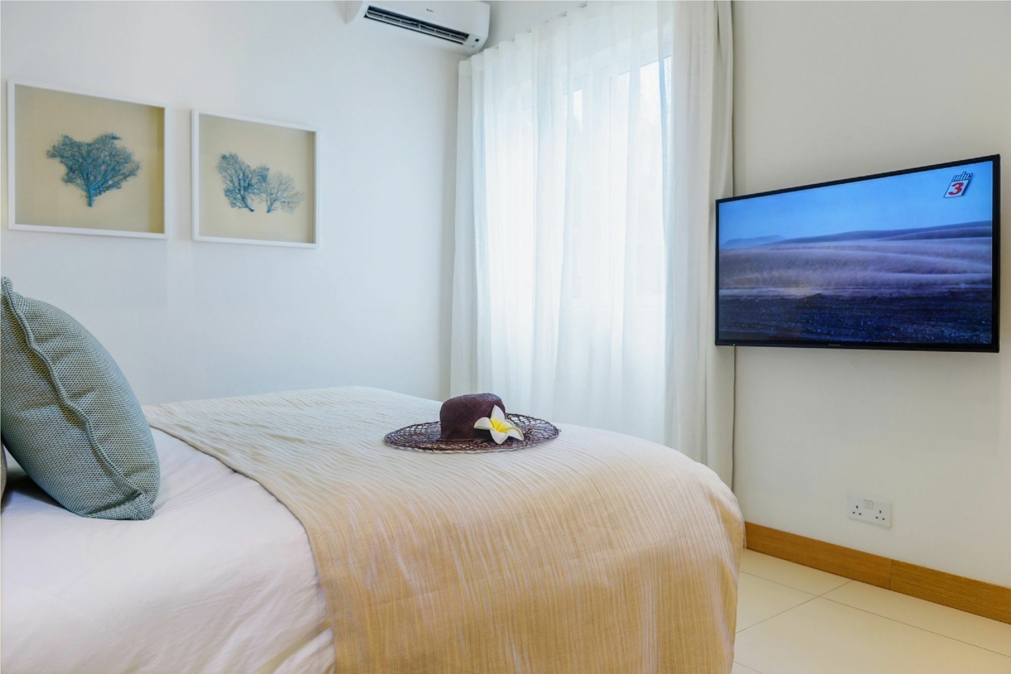ไมร่า ซีฟรอนต์ สวีท แอนด์ เพนท์เฮาส์ บาย เลิฟ Apartment เกป มาลเออเรอส์ ภายนอก รูปภาพ